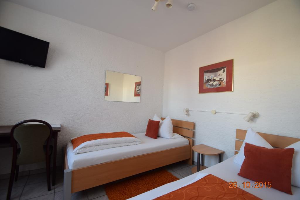 Hotel & Restaurant Main Taunus Hochheim am Main Ngoại thất bức ảnh
